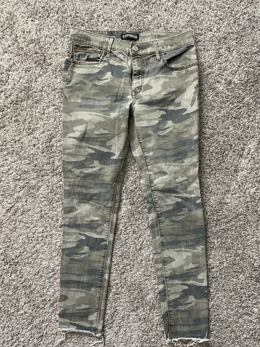 Express Women's Skinny Jeans in Camouflage Green